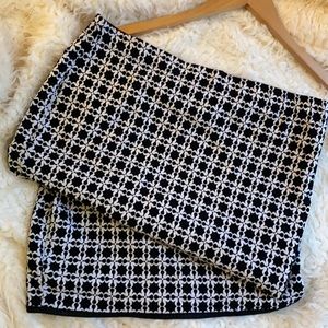 Max Studio Black and White Pencil Skirt
